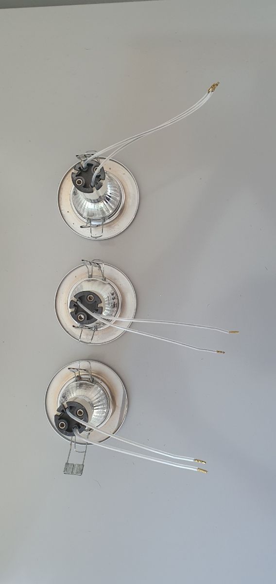 Focos con lámparas LED (3 unidades)