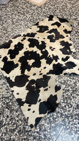 Piel de Vaca Beige y Negra