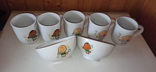 Set di tazze e ciotole per bambini. Nuovo di zecca