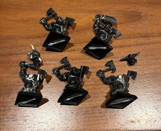 5 Orcos Negros
