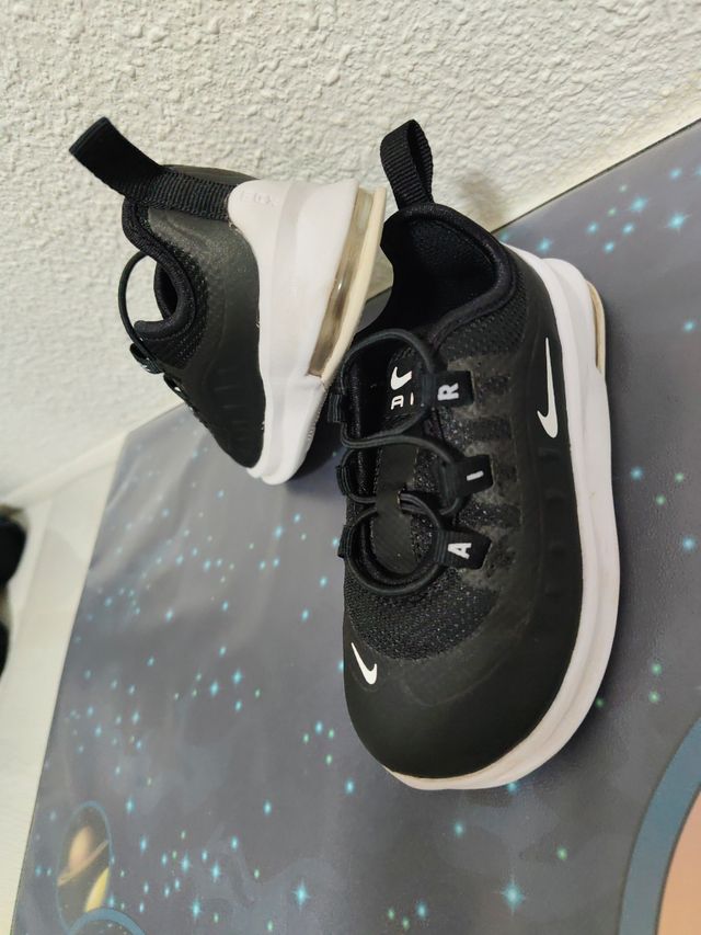 Sapatilhas Nike Air Max para menino Tamanho 23.5