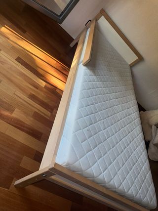 Cama infantil de madera