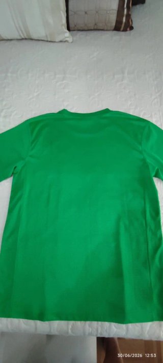 Sudadera deportiva Givova verde y negra