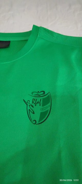 Sudadera deportiva Givova verde y negra