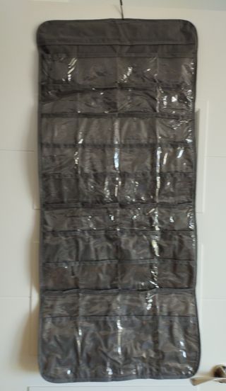 Organizador de tela y plástico gris