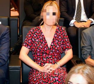 Vestido Zara flores rosa y rojo Marta Ortega