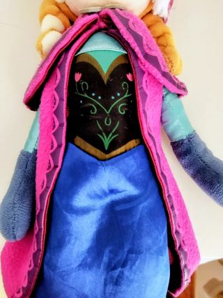 DVD Frozen Sing Along + muñecas Elsa y Ana