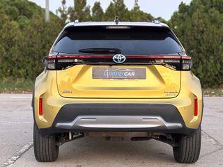 Toyota Yaris Cross. 4x4 2021