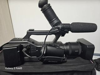 Cámara de Video Profesional Sony NXCAM
