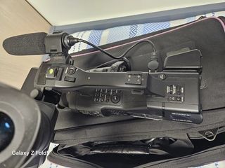 Cámara de Video Profesional Sony NXCAM