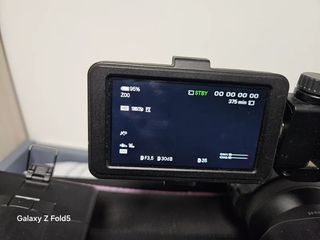 Cámara de Video Profesional Sony NXCAM