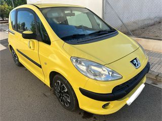 Peugeot 1007 2005