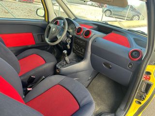 Peugeot 1007 2005
