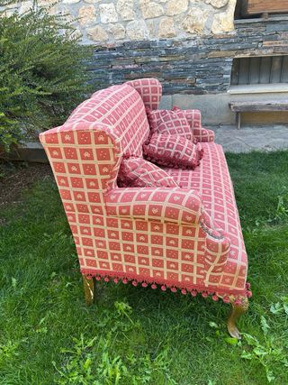 Sofá Isabelino Rojo y Beige