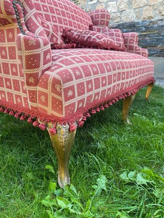 Sofá Isabelino Rojo y Beige