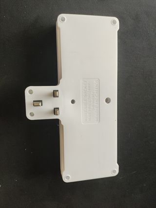 Regleta 4 enchufes + 2 USB + 1 Tipo-C