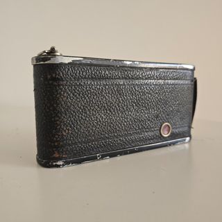 Cámara fotográfica antigua plegable