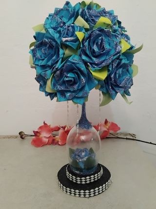 Centro de Mesa Flores Papel y Cristal. OFERTA