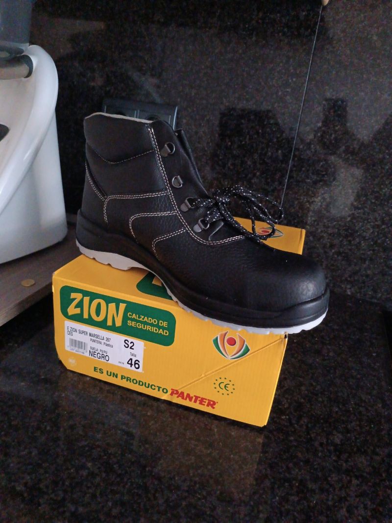 Botas de seguridad ZION S2 Talla 46 de segunda mano por 20 EUR en
