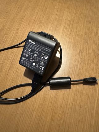 Cámara Digital Nikon Coolpix S3000 Roja