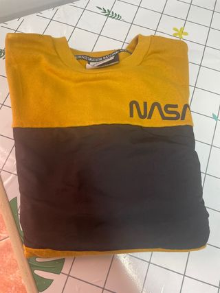 Sudadera NASA amarilla