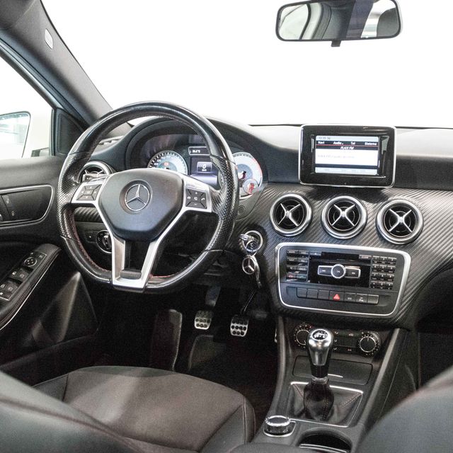 Mercedes-Benz Clase A 180 AMG 2014