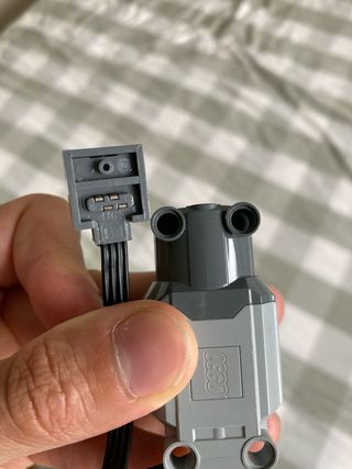 Motor LEGO original con cable