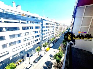 Piso amplio y soleado con terraza. Ensanche, Alcoy