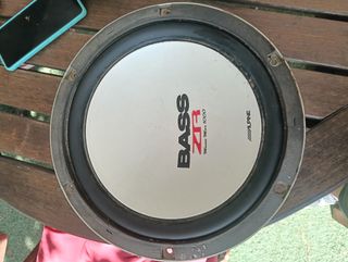 Subwoofer Alpine SWR-2540 de Segunda mano por 100 EUR en Subwoofer Alpine SWR-2540 de Segunda mano por 100 EUR en