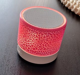Altavoz Mini Rosa con Luces