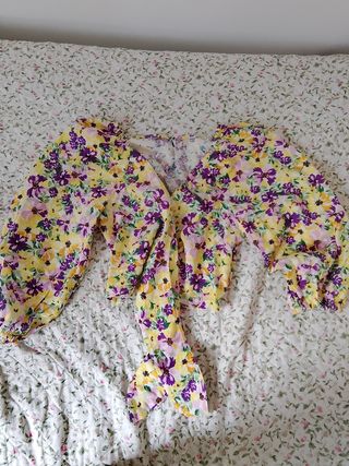 Blusa floral manga larga