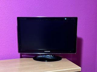 2 Monitores Samsung SyncMaster P2270HD