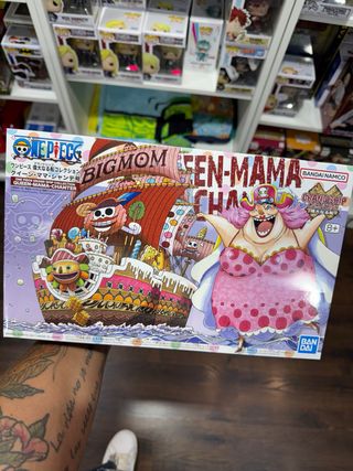 One Piece Queen-Mama-Chanter Grand Ship Collection