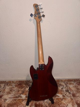 Bajo Marcus Miller V3 (2da Gen) MAHOGAN.