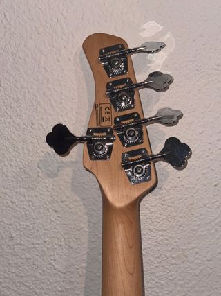 Bajo Marcus Miller V3 (2da Gen) MAHOGAN.