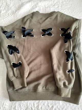 Jersey verde militar con cordones