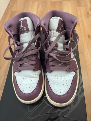 Zapatillas Air Jordan 1 Mid Morado/Blanco