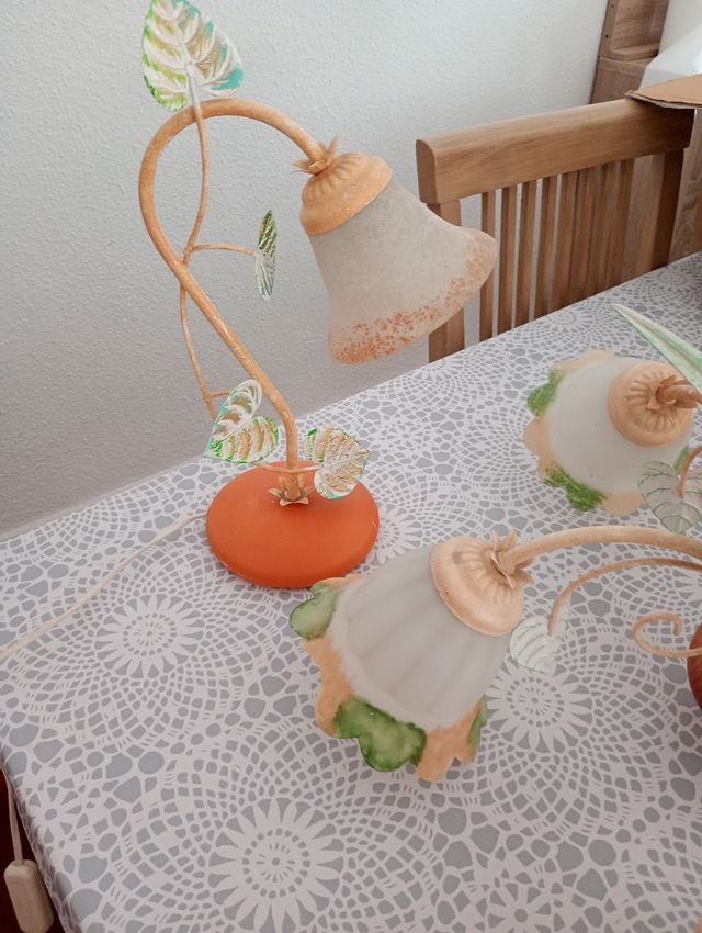 Lámpara y lamparita de mesa