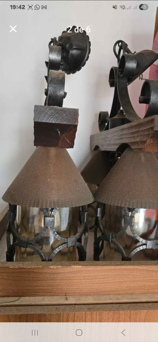 Lámpara rústica de madera y metal.Mexicana.tulipas