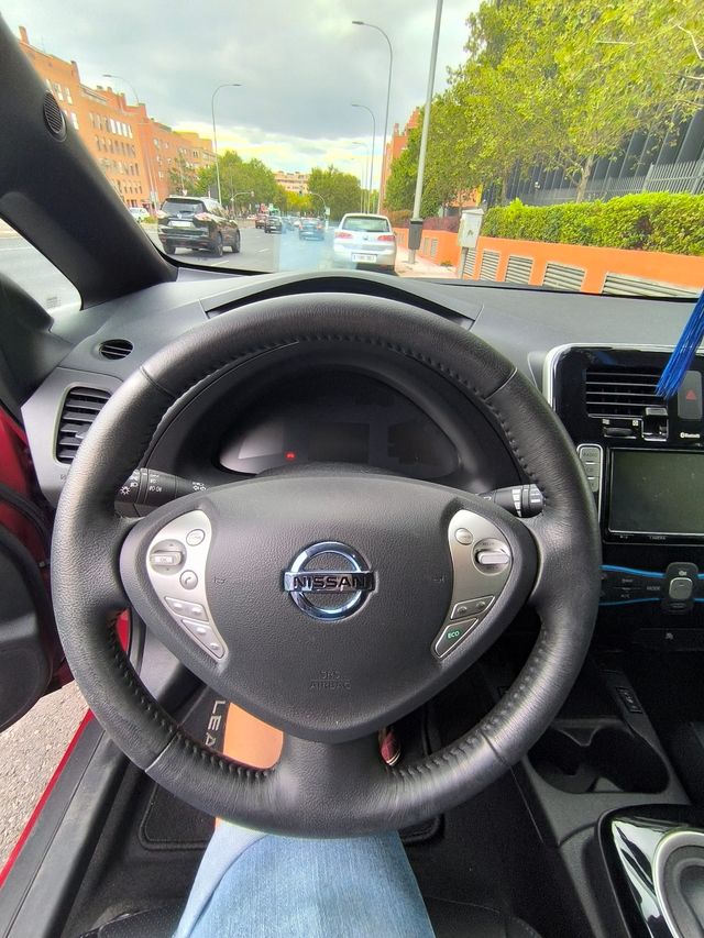 Nissan LEAF 30kWh Tekna