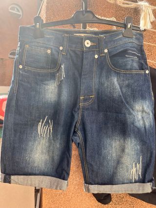 Pantalón Corto Vaquero Desgastado