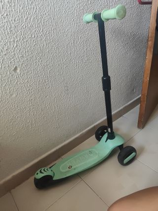 Patinete infantil 3 ruedas.
TENGO OTRO IGUAL



