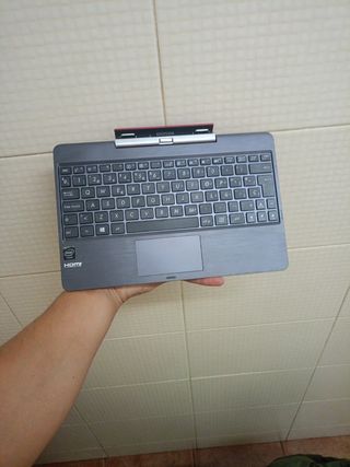 Teclado Tablet Intel Gris y Rojo