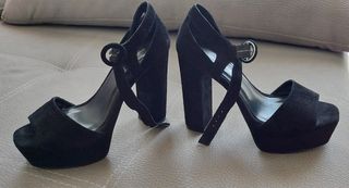 Zapatos Gloria Ortiz de tacón