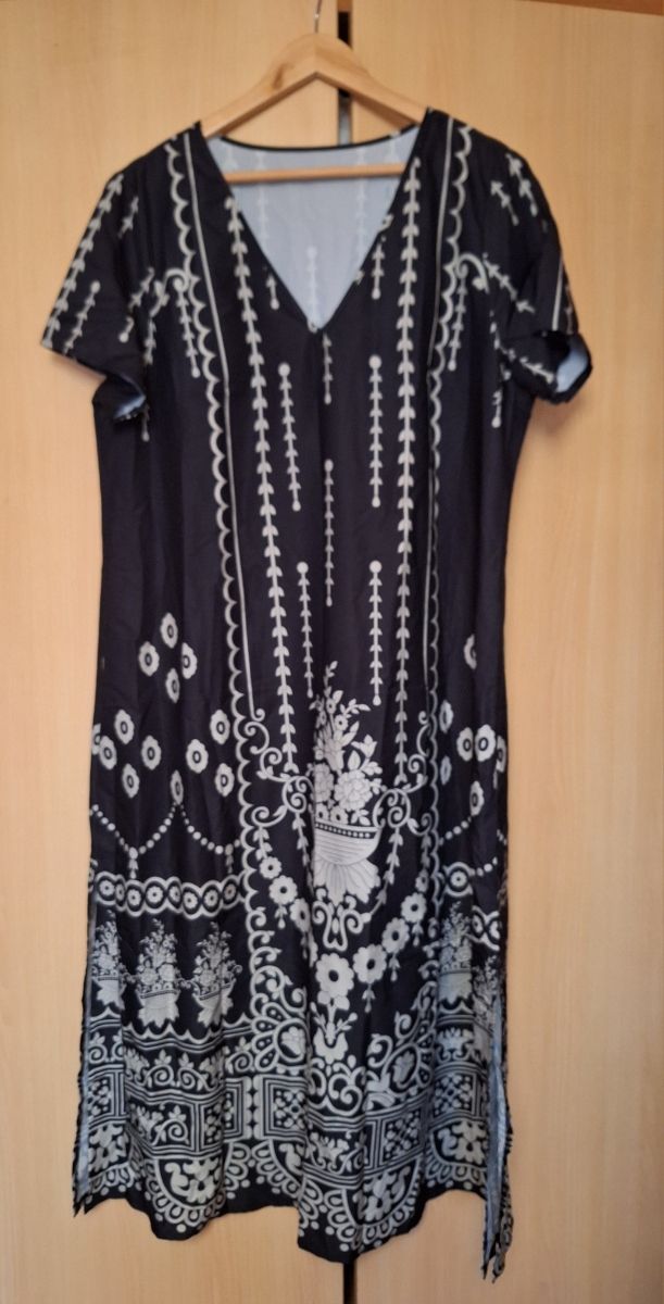 Vestido negro estampado