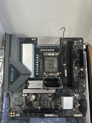 GIGABYTE B860M Eagle Placa Base - CPUs #105573