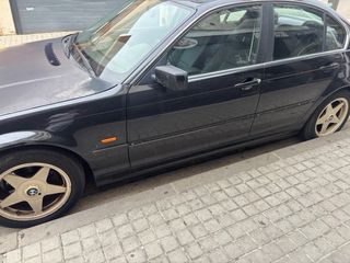 BMW 323 2002