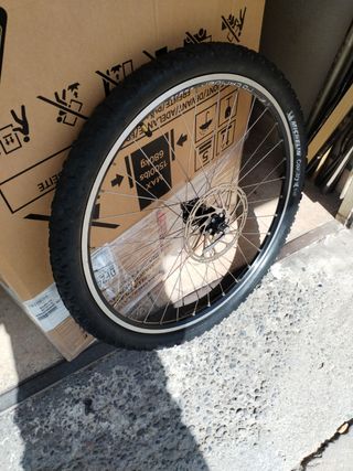 Rueda Rockrider 26x2.0 Delantera