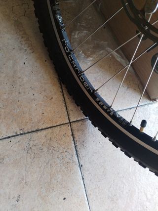Rueda Rockrider 26x2.0 Delantera