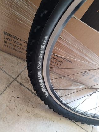 Rueda Rockrider 26x2.0 Delantera